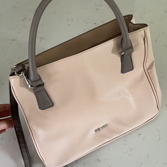 Nine West Purse Like New! - Picture 8 of 8